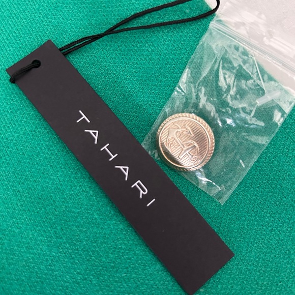 Tahari Kelly Green cardigan with brass buttons NEW - Picture 3 of 14